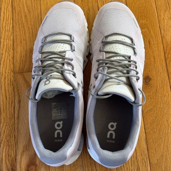ON New Cloud 5 women’s sneaker, lily Frost women’s size 10 - Picture 7 of 9